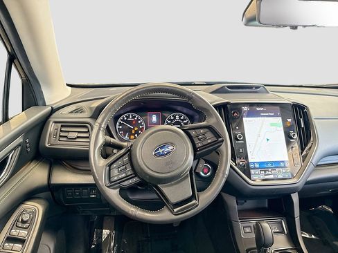 Used 2025 Subaru Ascent Bronze Edition image 18