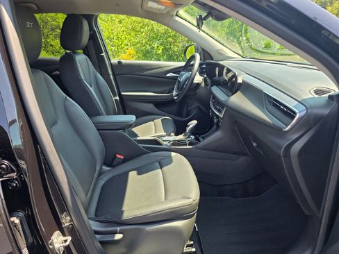 Used 2024 Buick Encore GX Sport Touring image 43