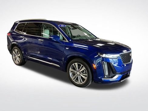 Used 2025 Cadillac XT6 Premium Luxury w/ LPO, Floor Liner Package AWD/4WD image 7