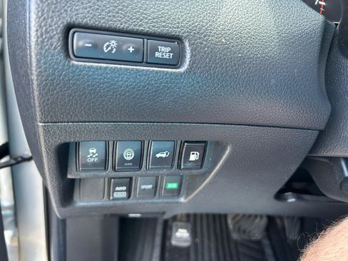 Used 2020 Nissan Rogue SV AWD/4WD image 13