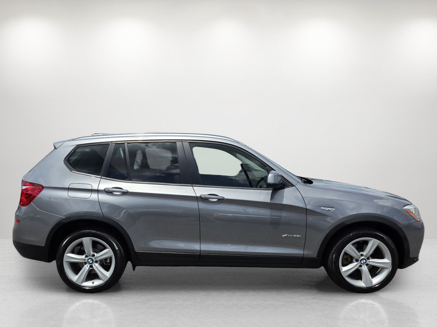 Used 2017 BMW X3 xDrive28i AWD/4WD image 4
