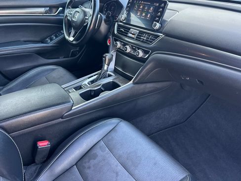 Used 2018 Honda Accord Sport image 15