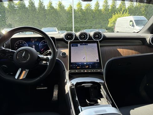 Used 2025 Mercedes-Benz GLC 300 w/ AMG Line image 16