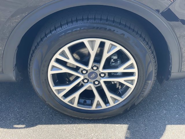 Certified 2022 Ford Escape SEL AWD/4WD image 38