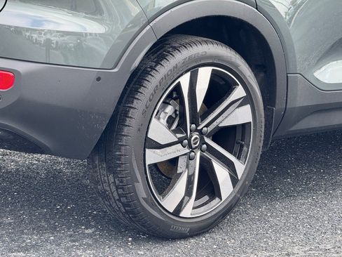 New 2026 Volvo XC40 B5 Ultra w/ Climate Package image 9