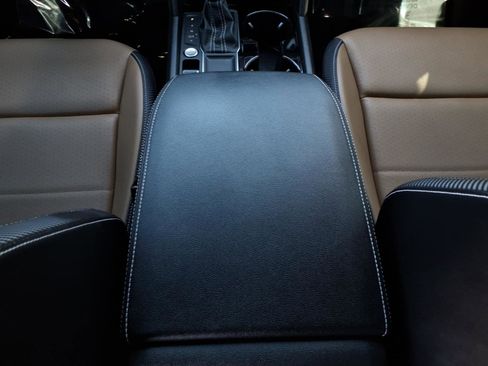 Certified 2022 Volkswagen Atlas Cross Sport SE w/ Black Wheel Package image 25