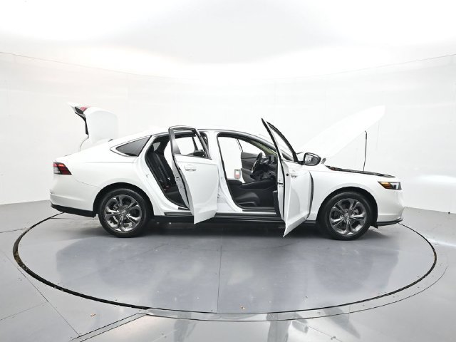 Used 2023 Honda Accord EX image 48