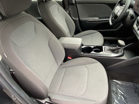 Used 2025 Kia K4 FWD image 10