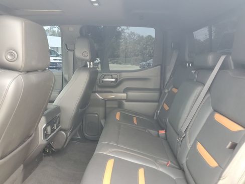 Used 2021 GMC Sierra 1500 AT4 w/ AT4 Value Package AWD/4WD image 13