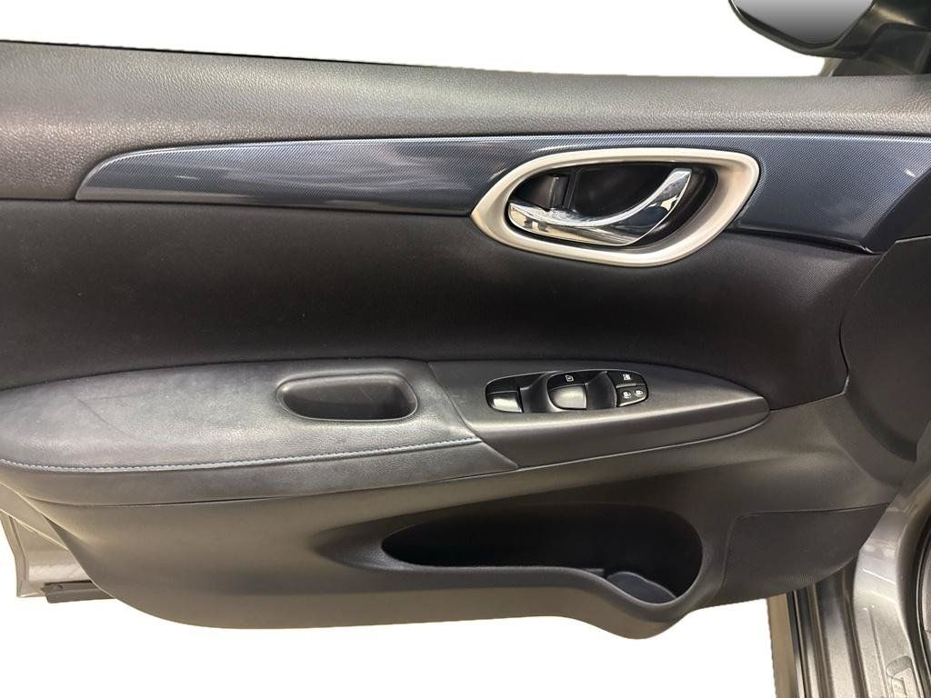 Used 2016 Nissan Sentra SR FWD image 15
