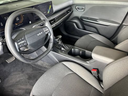 Used 2025 Kia K4 FWD image 7