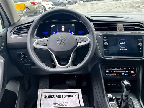 Used 2022 Volkswagen Tiguan SE image 7