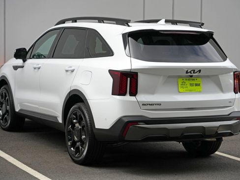 Used 2025 Kia Sorento SX AWD/4WD image 51