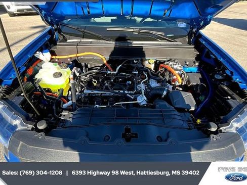 New 2025 Ford Maverick XLT image 6