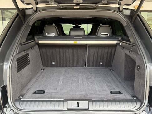 Used 2022 Land Rover Range Rover Sport SVR image 26