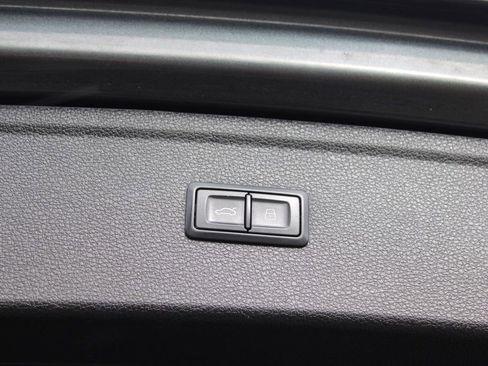 Used 2018 Audi SQ5 Premium Plus w/ S Sport Package image 11