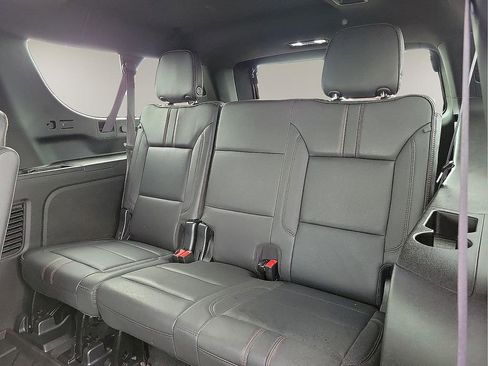 Used 2023 Chevrolet Suburban RST w/ Luxury Package AWD/4WD image 9