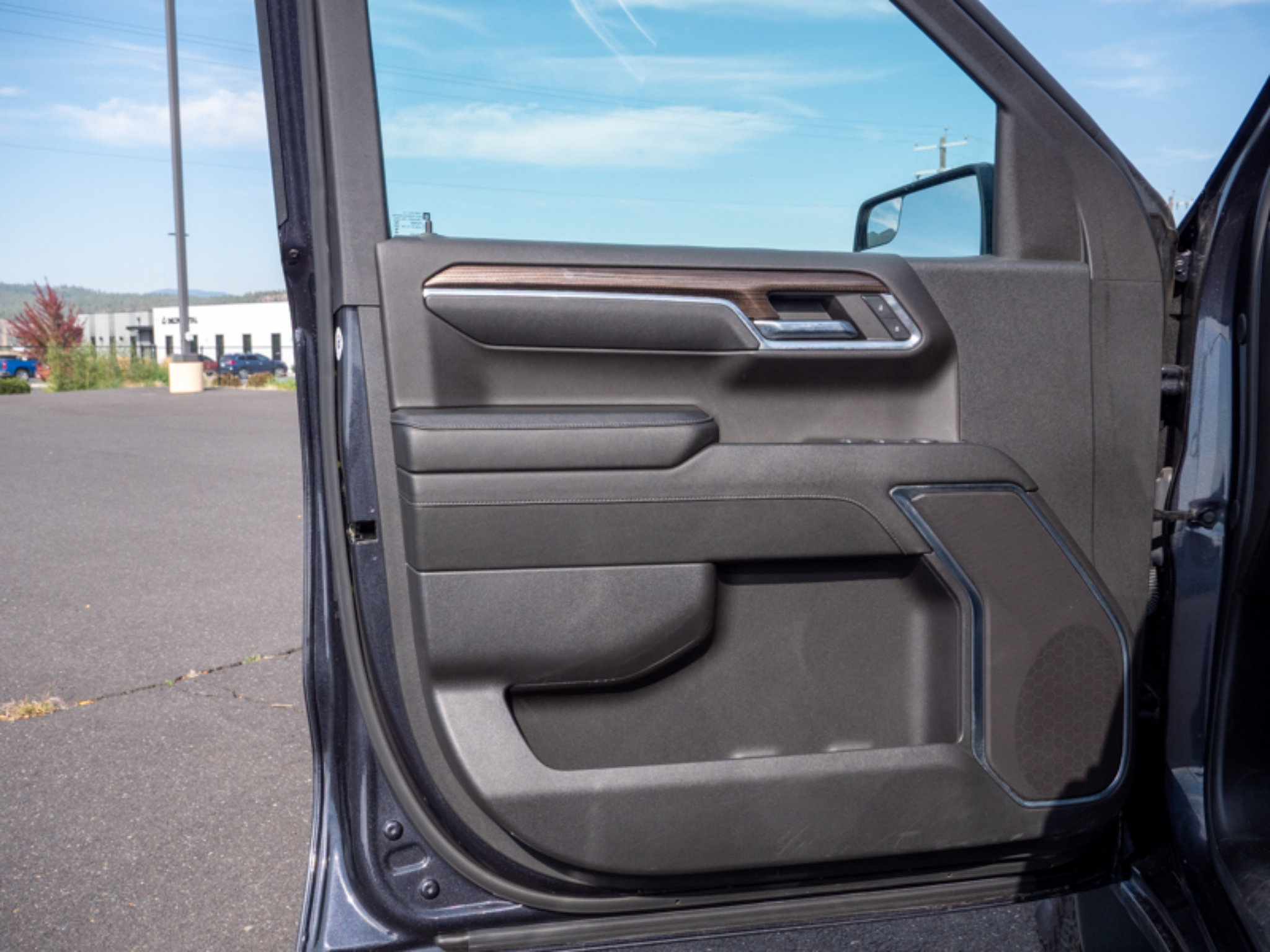 Used 2024 Chevrolet Silverado 1500 RST w/ Protection Package AWD/4WD image 8
