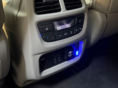 Used 2021 Honda Pilot Touring image 42