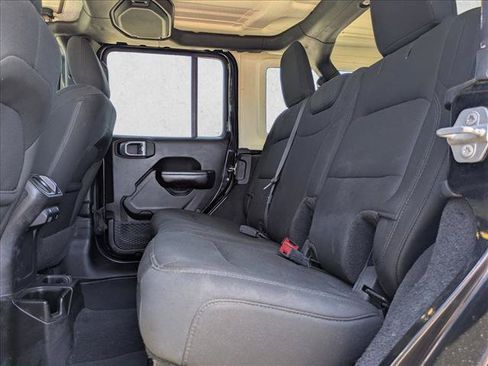 Used 2019 Jeep Wrangler Unlimited Sport S AWD/4WD image 18