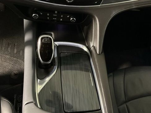 Used 2019 Buick Enclave Essence image 30