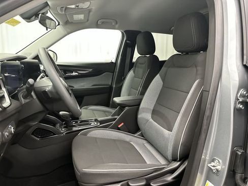 Used 2024 Chevrolet TrailBlazer LS w/ LS Convenience Package image 16