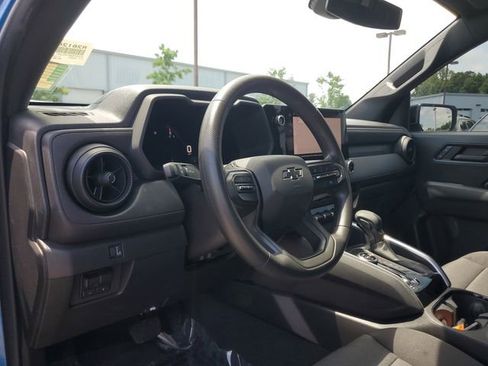 Used 2023 Chevrolet Colorado Trail Boss w/ Technology Package AWD/4WD image 19