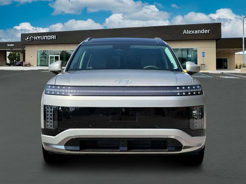 New 2026 Hyundai Ioniq 9 Calligraphy image 12