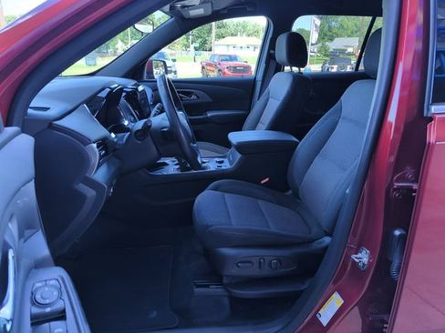 Used 2023 Chevrolet Traverse LT FWD image 12