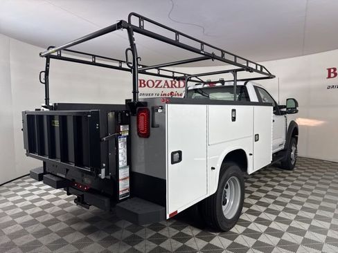 New 2025 Ford F550 4x4 Regular Cab Super Duty image 7
