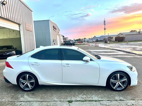 Used 2017 Lexus IS 200t w/ Navigation System Package RWD image 9