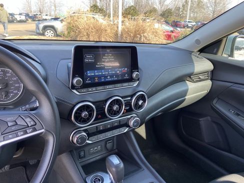 Used 2024 Nissan Sentra SV image 22
