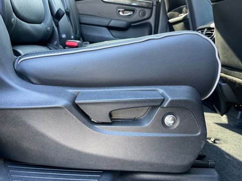 Certified 2025 Honda Pilot Elite image 39