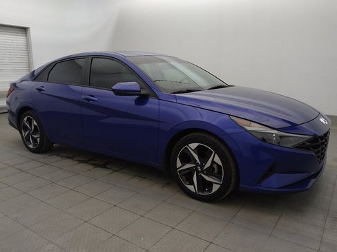 Used 2023 Hyundai Elantra SEL w/ Convenience Package FWD image 11