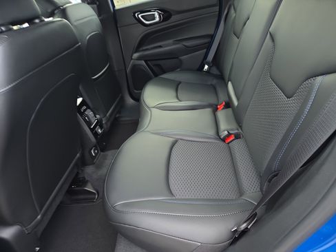 New 2026 Jeep Compass Latitude image 6