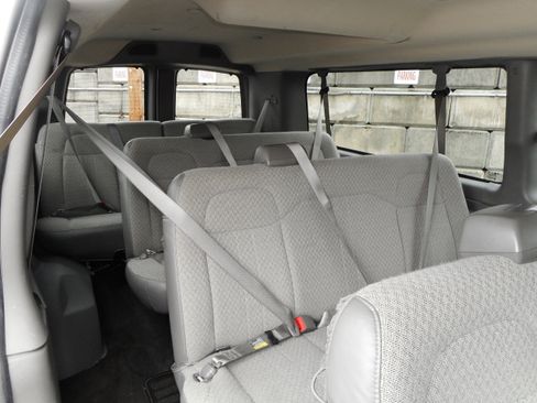 Used 2016 Chevrolet Express 3500 LT w/ LT Preferred Equipment Group image 20