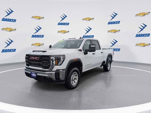 Used 2024 GMC Sierra 2500 Pro w/ Convenience Package image 4