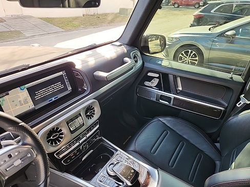 Used 2021 Mercedes-Benz G 550 image 6