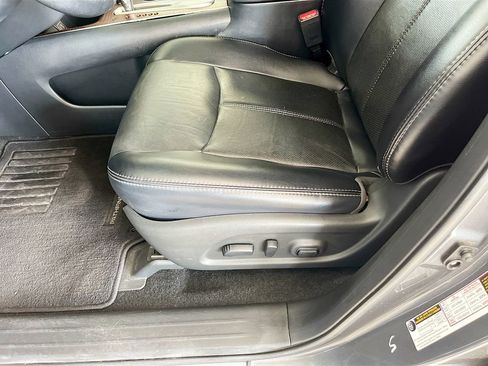 Used 2019 Nissan Pathfinder Platinum w/ Cargo Package FWD image 19