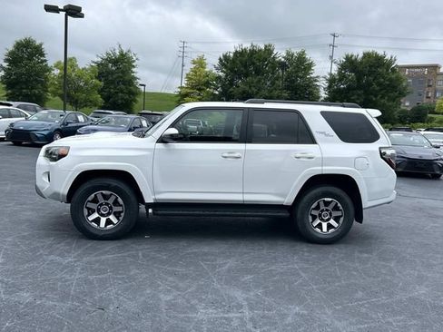 Used 2024 Toyota 4Runner TRD Off-Road AWD/4WD image 7