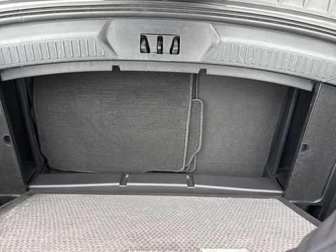 Used 2023 Ford Explorer XLT image 29