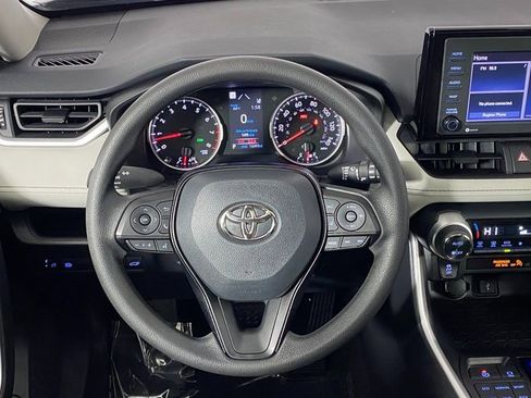 Certified 2022 Toyota RAV4 XLE image 18