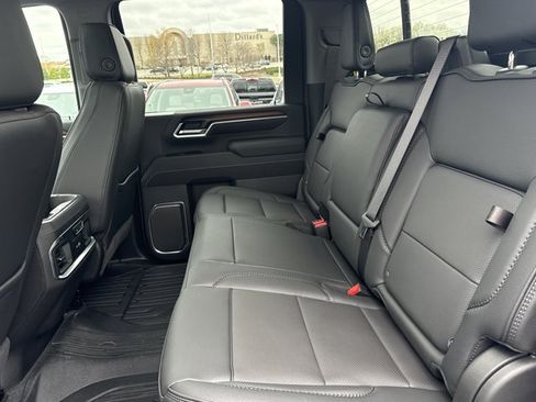New 2026 GMC Sierra 2500 Denali w/ Denali Reserve Package AWD/4WD image 6