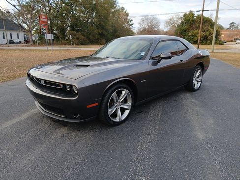Used 2015 Dodge Challenger R/T w/ Quick Order Package 22B R/T image 12