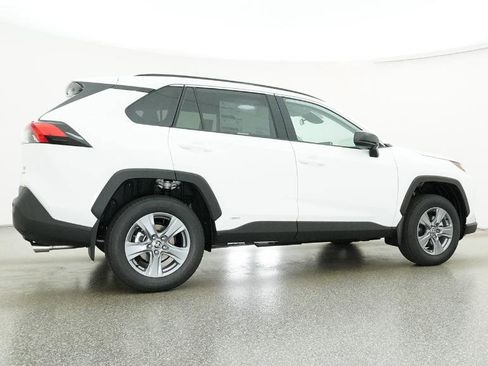 New 2025 Toyota RAV4 LE image 23