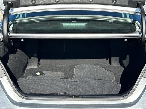 Used 2021 Toyota Camry LE image 6