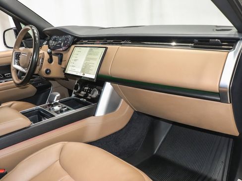 Used 2023 Land Rover Range Rover Long Wheelbase Autobiography image 33