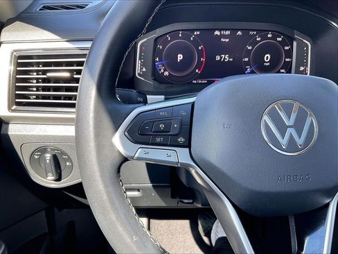 Used 2023 Volkswagen Atlas SE AWD/4WD image 24