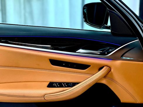 Used 2019 BMW 540i xDrive w/ Convenience Package image 42