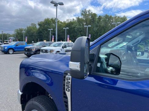 New 2026 Ford F250 XL w/ XL Chrome Package image 24